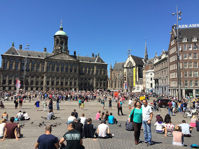 Dam Square, onde pulsa Amsterdam