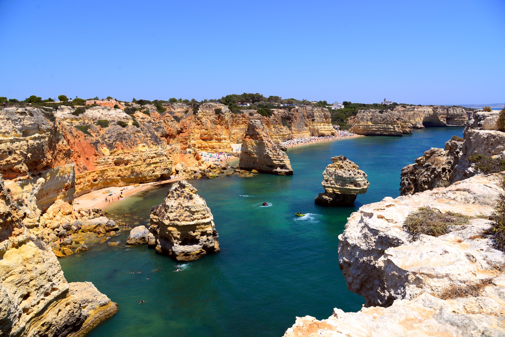 Motivos para visitar o Algarve