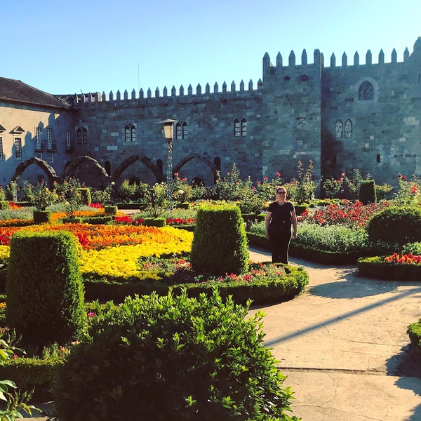 O lindo Jardim de Santa Bárbara em Braga, Portugal